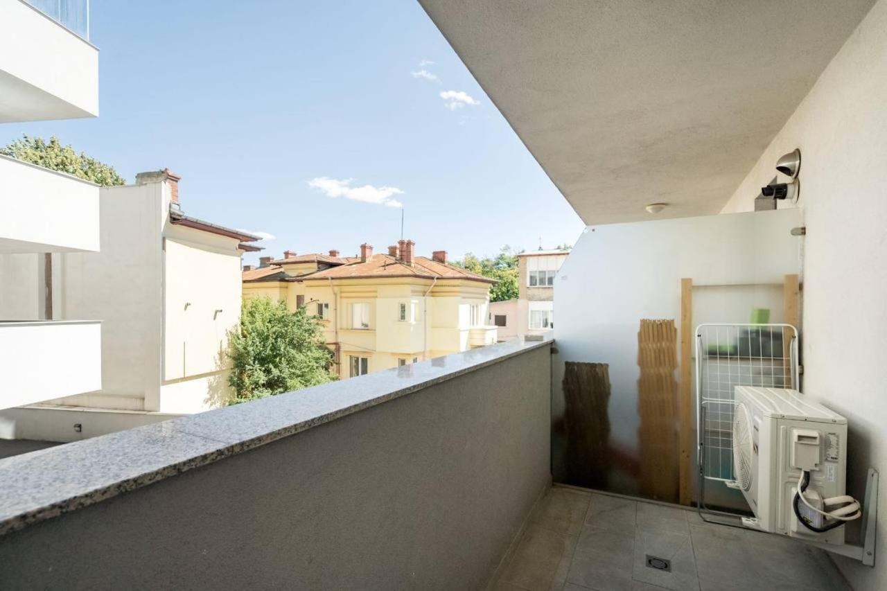 Carol New Building With Balcony Apartment Bucharest Luaran gambar