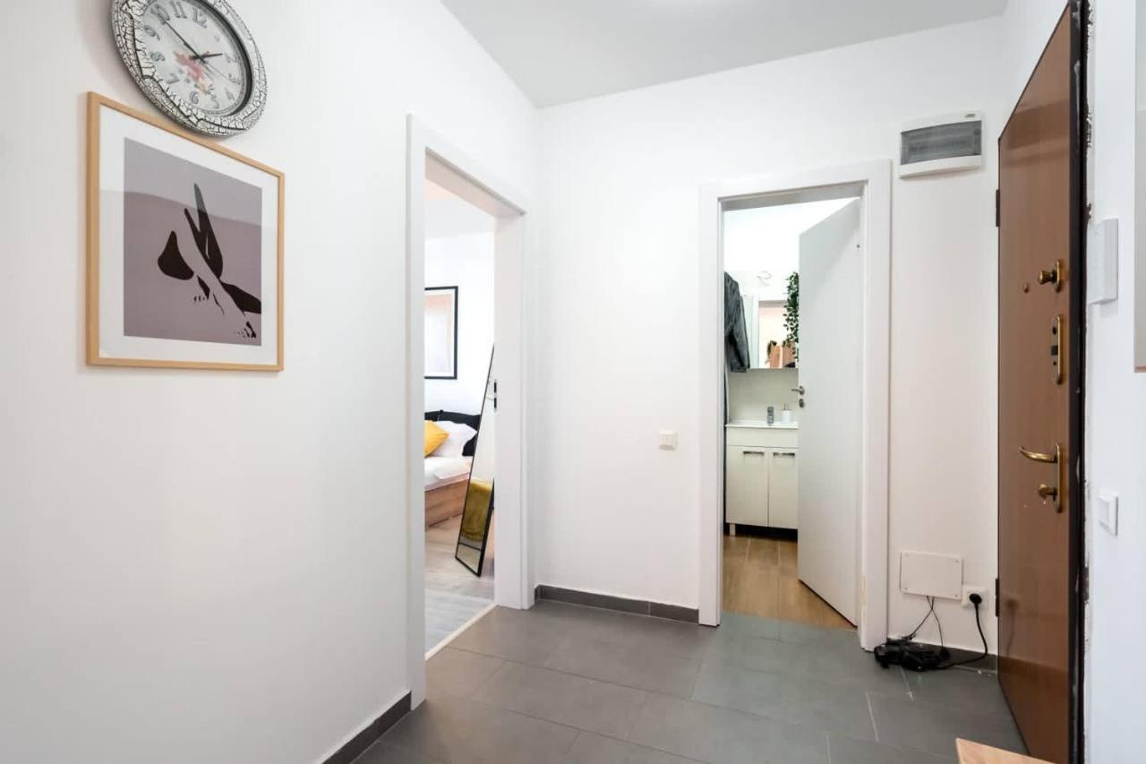 Carol New Building With Balcony Apartment Bucharest Luaran gambar